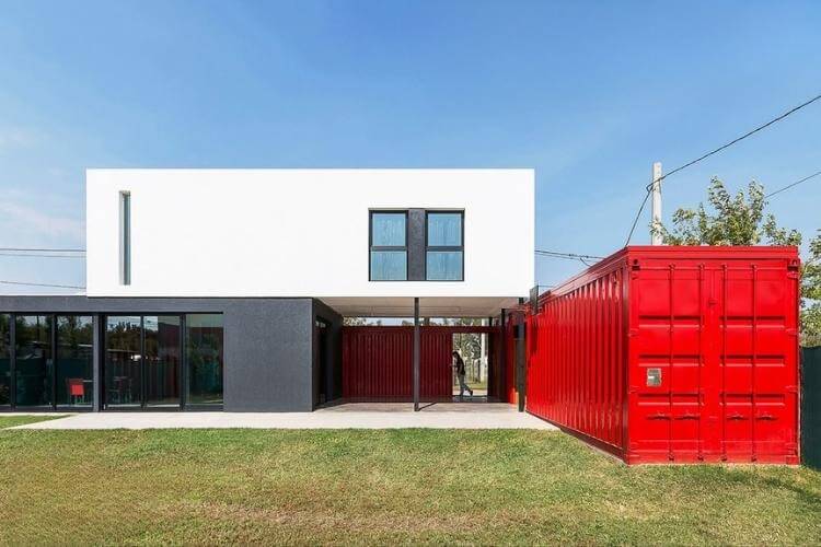 Redefine Home: Discover the Benefits of Modern Container Living